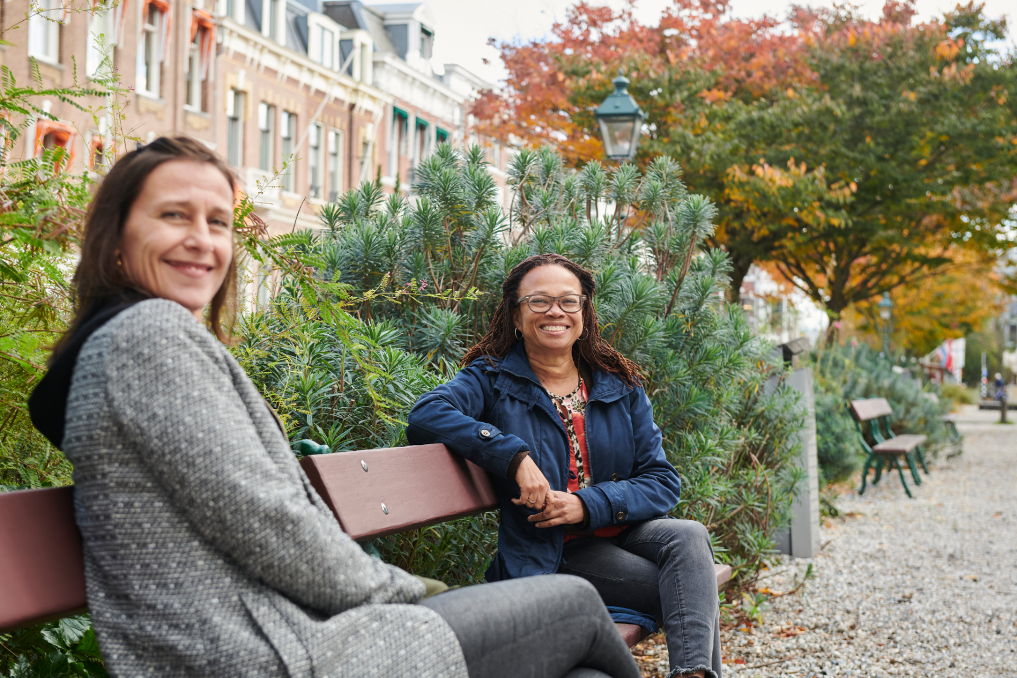 Angelique van Aarden en Miraida Lourens