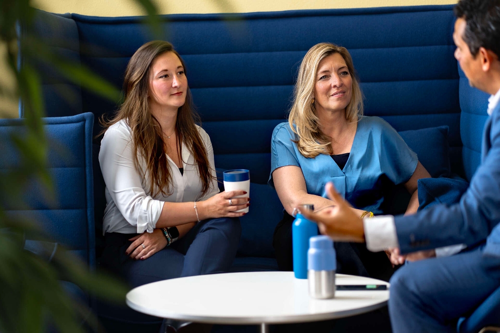 3 collega's werken samen